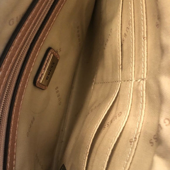 Guess crossbody - Picture 3 of 4